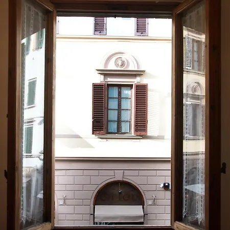 Elegant 300m From Old Town Center Appartement *