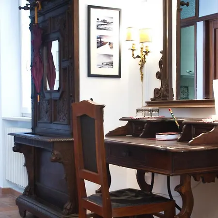 Elegant 300m From Old Town Center Appartement *